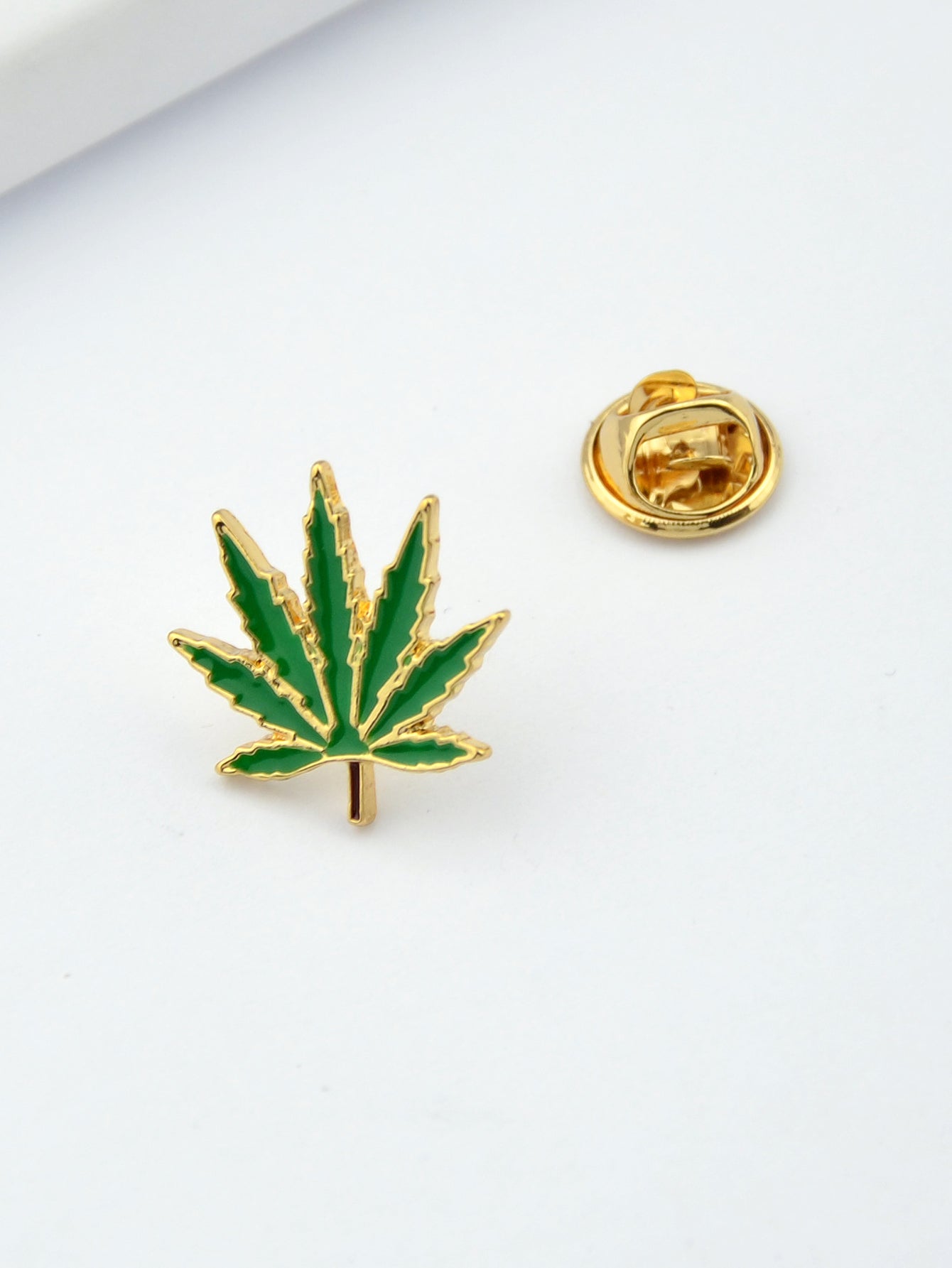 Trend Women Accessories Green Enamel Leaf Brooches Pins Ladies Bouquet for Party