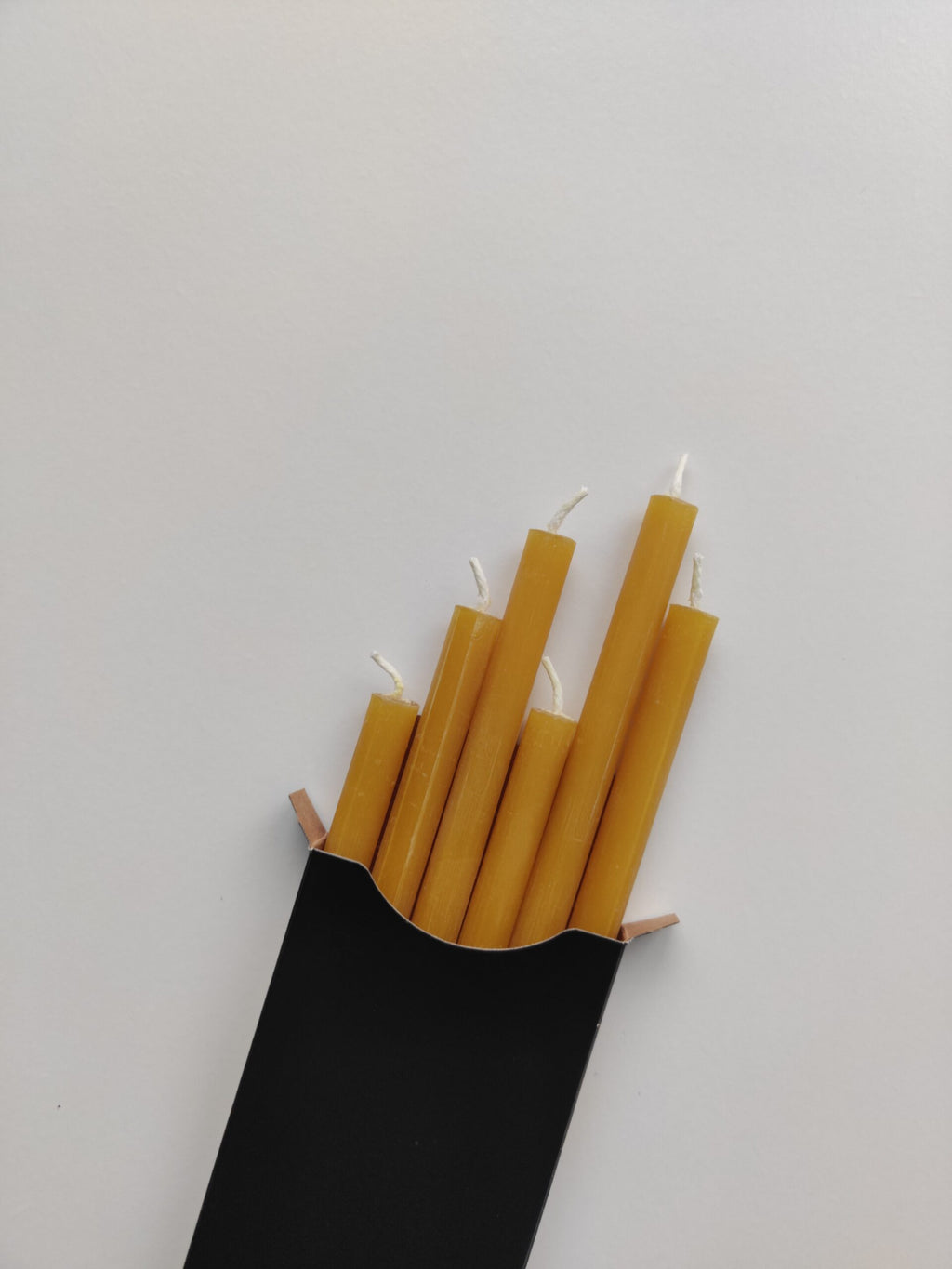 Beeswax Dinner Candles (6 units)