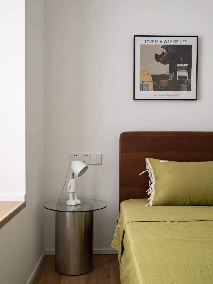 Lil Robot Electric Candle Warmer Lamp for Large Candles